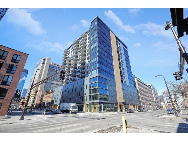 Building Photo - 740 Portland Ave