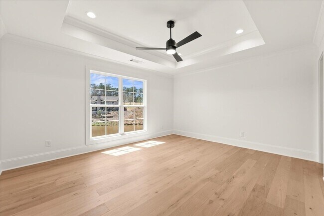 Building Photo - 1270 Glen Eagle Dr