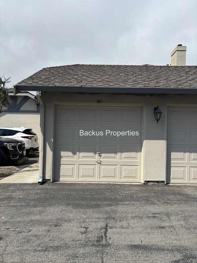 Building Photo - Very nice upstairs two bedroom condo in We...