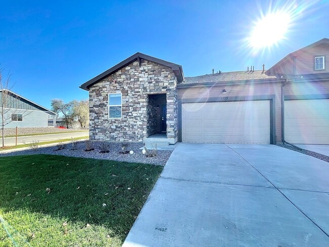Building Photo - Incredible 3 bed/2 bath home in Fort Collins!