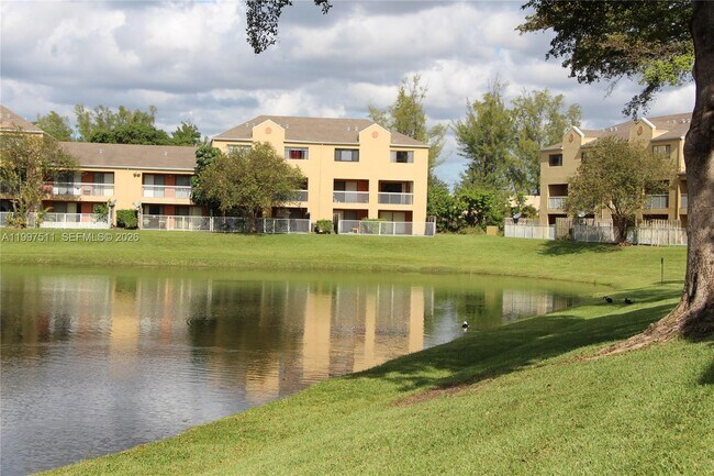 Building Photo - 5200 NW 31st Ave