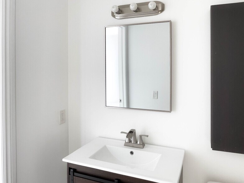 Bathroom - 350 S Miami Ave