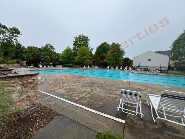 Building Photo - 1304 Cozart St