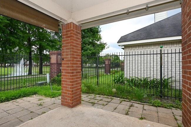Building Photo - 19002 Dural Dr