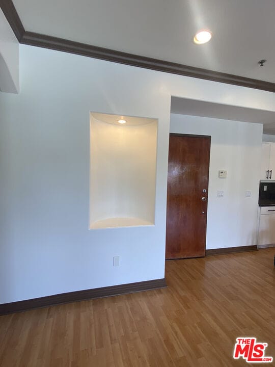 Building Photo - 1862 S Bentley Ave