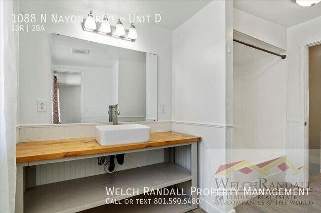 Building Photo - 1088 N Nayon St