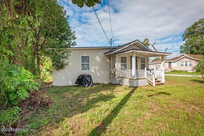 Building Photo - 1203 Lila Ave
