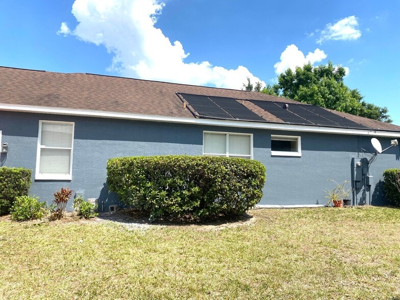 Building Photo - 4940 Bellthorn Dr