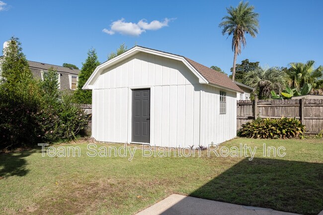 Building Photo - 2540 Hallmark Dr