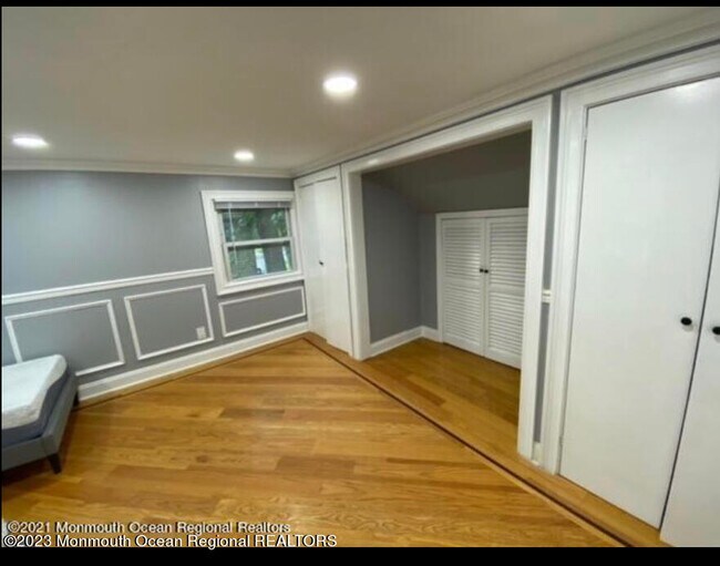 Building Photo - 437 Redmond Ave