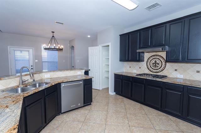 Building Photo - 8301 Skyridge Dr