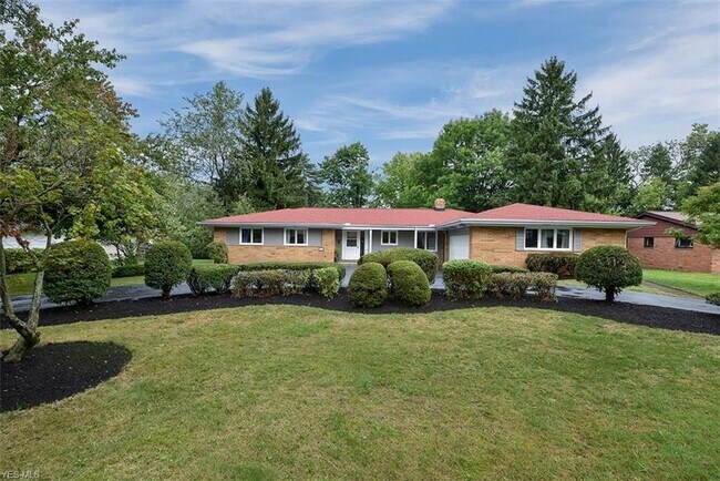 Building Photo - 24735 Twickenham Dr