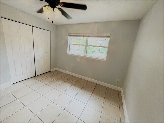 Building Photo - 3116 S Bumby Ave