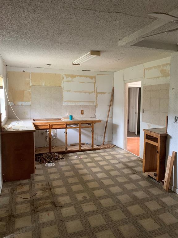 Building Photo - 4909 Higgins St