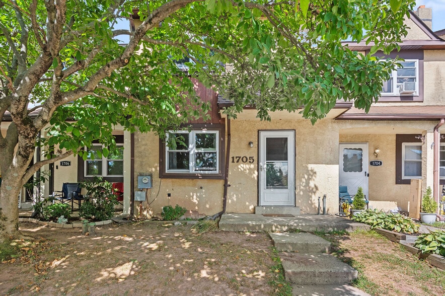 Building Photo - 1705 Walnut Ridge Est