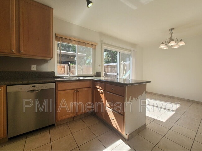 Building Photo - 8800 Sawtelle Way