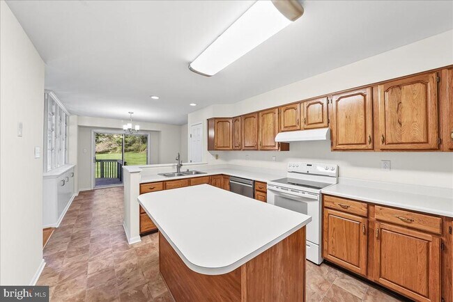 Building Photo - 506 Dunbarton Ct