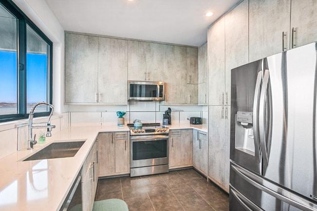 Building Photo - 11143 Rolling Bay Walk NE