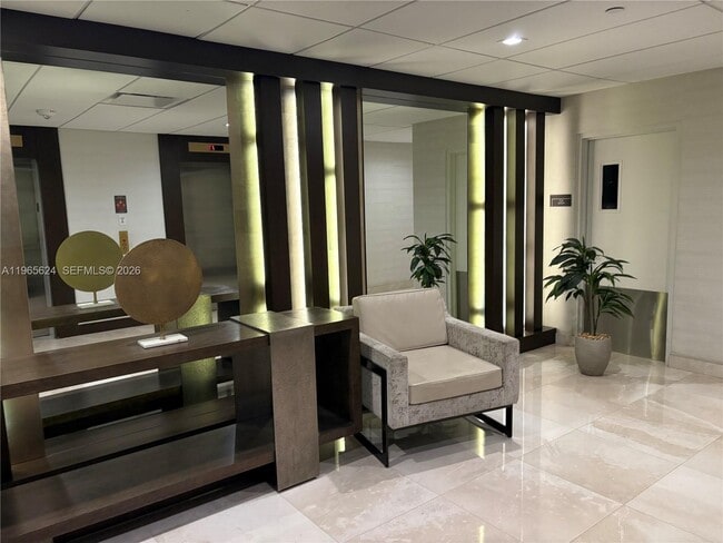 Building Photo - 20355 NE 34th Ct