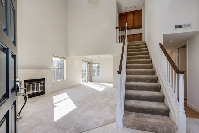 Building Photo - 3 Bed / 3 Bath single family home with huge backyard in Foster City. YouTube tour!!