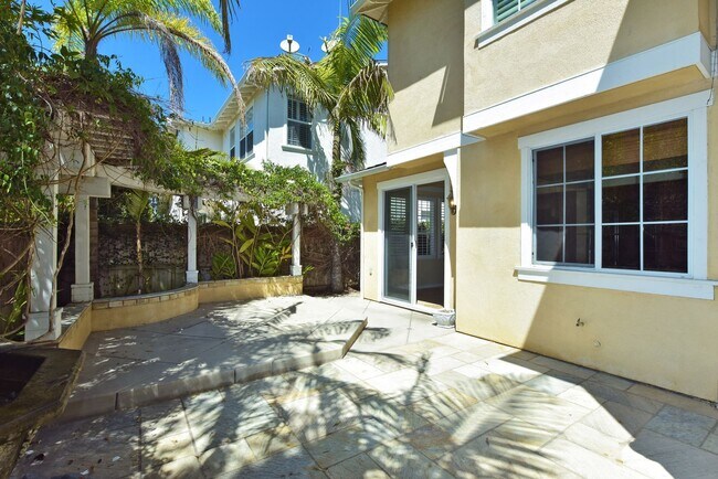 Building Photo - 6941 Waters End Dr