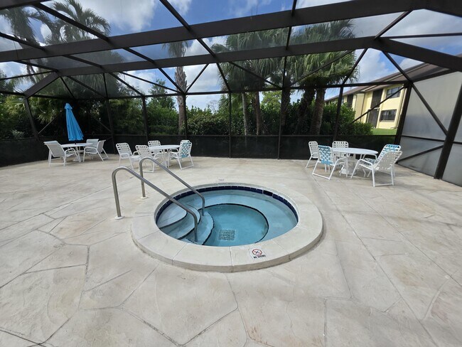 Building Photo - 4709 Lucerne Lakes Blvd E