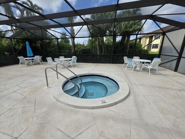 Building Photo - 4709 Lucerne Lakes Blvd W