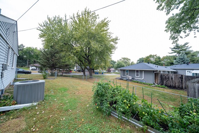 Building Photo - 7745 Vincent Ave S