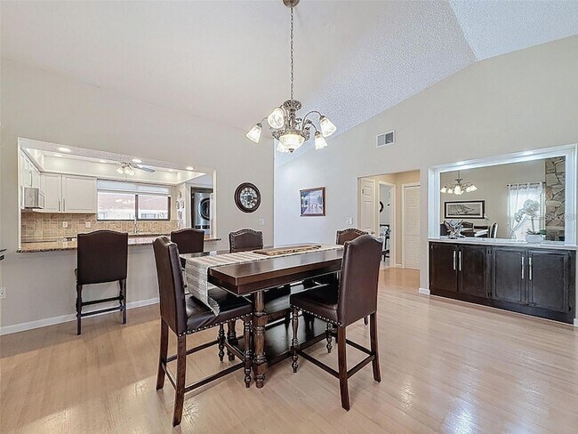 Building Photo - 9981 Eagles Point Cir