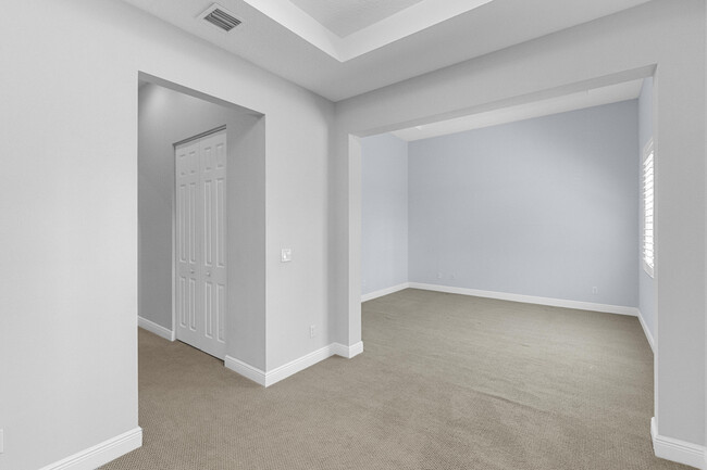 Building Photo - 3111 Waterside Cir