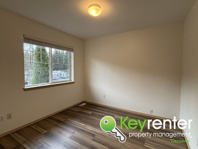 Building Photo - $200 Off First Month’s Rent - Beautiful Ho...