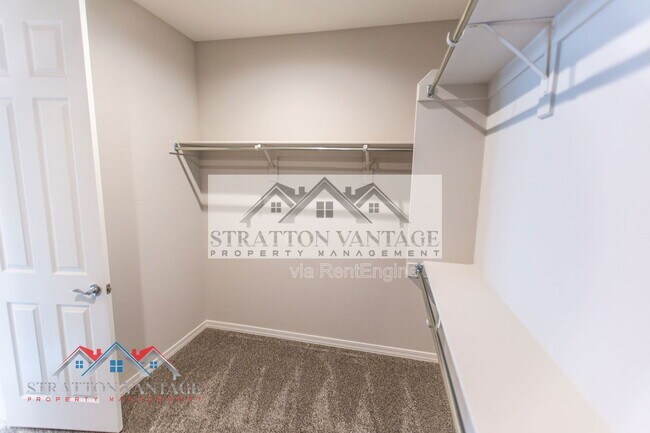 Building Photo - 17625 W Pasadena Ave