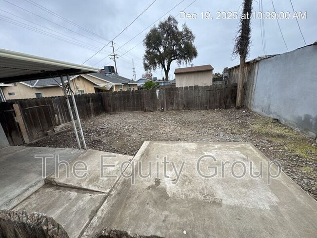 Building Photo - 2012 S County Center Dr