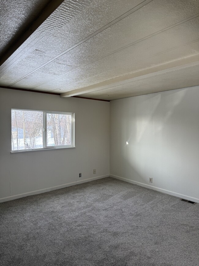 Building Photo - 1309 N Pioneer Peak Dr