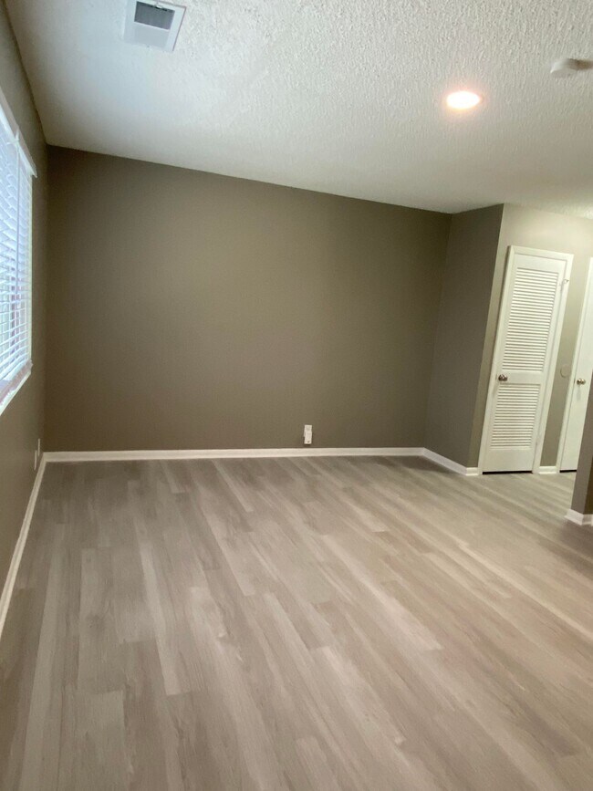 Building Photo - 2601 N 47th St