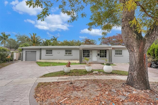 Building Photo - 18600 NE 7th Ct