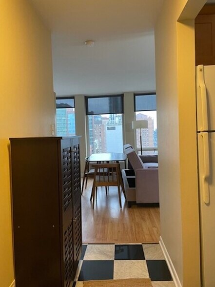 Primary Photo - 111 E Chestnut St