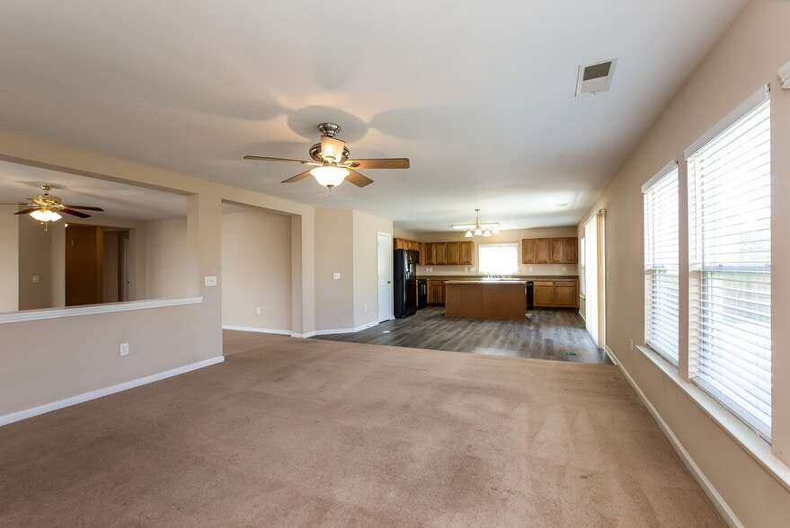 Building Photo - 519 Nanny Point Dr