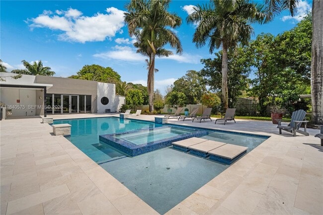 Building Photo - 14401 SW 63rd St