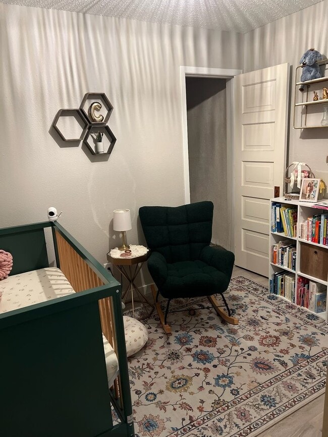 Building Photo - 3 Bedroom 1 Bathroom single family home