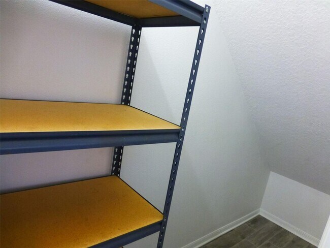 Building Photo - South Hampton Townhome