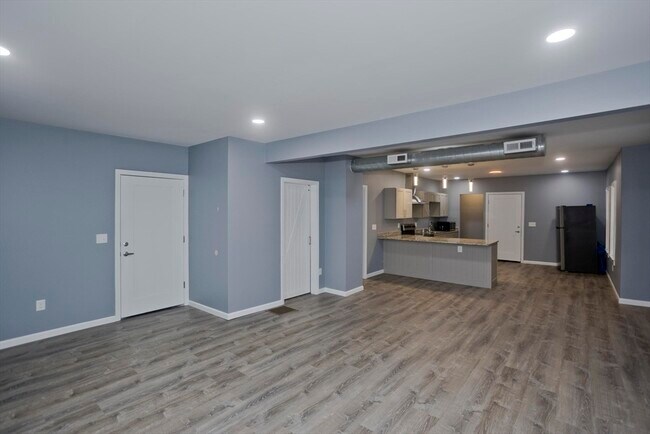 Building Photo - 27 Charbonneau Terrace