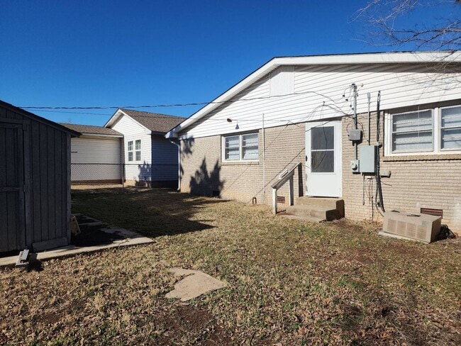 Building Photo - 2 Bed 1.5 Bath in OKC!