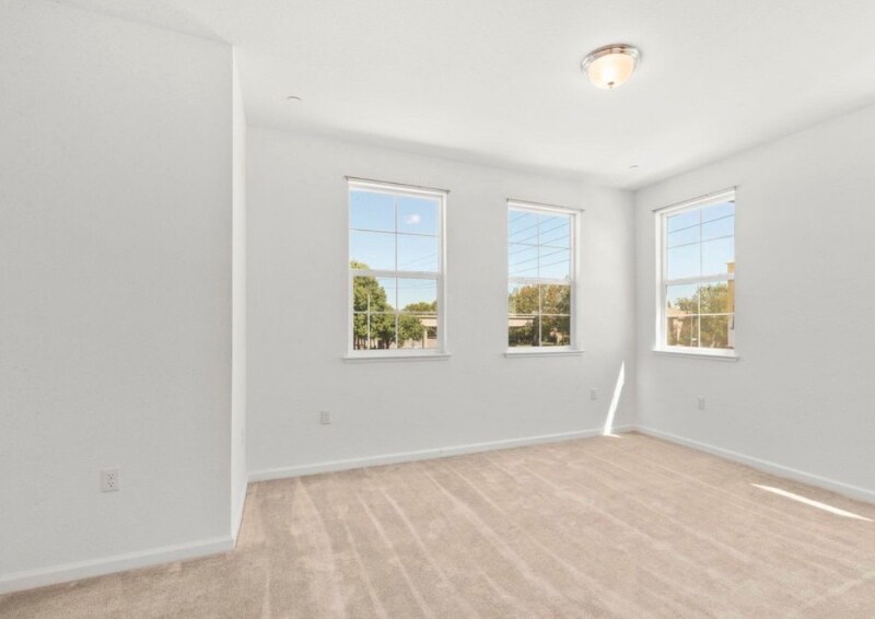 Building Photo - 4363 E Commerce Way