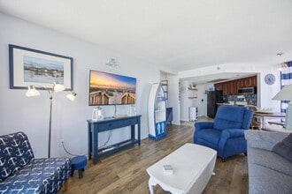 Building Photo - 2710 N Ocean Blvd
