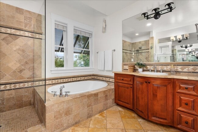 Building Photo - 411 Orange Ave