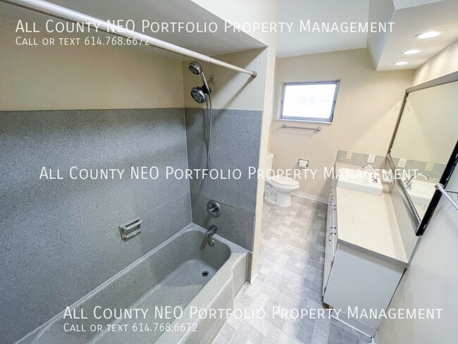 Building Photo - 3054 N Star Rd