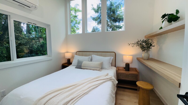 Building Photo - 11330 12th Ave NE