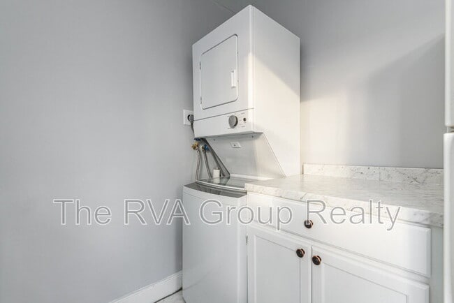 Building Photo - 6605 Horsepen Rd