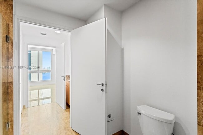 Building Photo - 300 S Biscayne Blvd